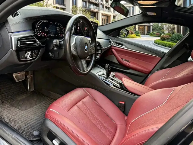 BMW 5 Series — Фото автомобиля 4