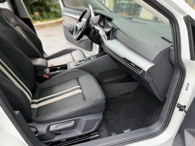 Volkswagen Golf — Фото автомобиля 6