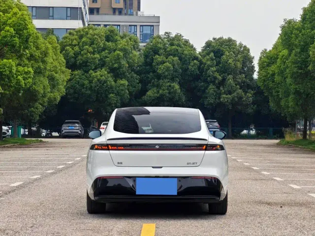 Dongfeng eπ 007 — Фото автомобиля 8