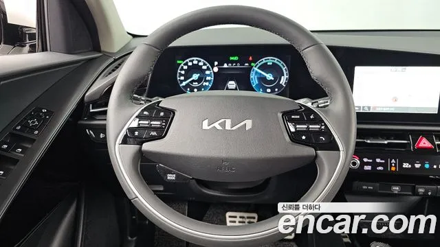 Kia Niro The All New Niro Signature — Фото автомобиля 13