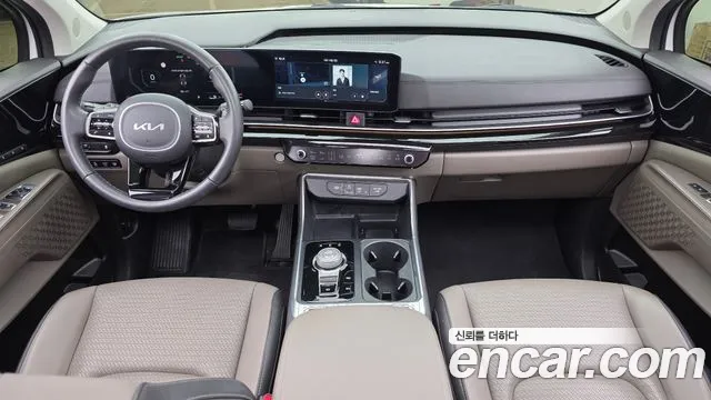 Kia Carnival Generation 4 — Фото автомобиля 7