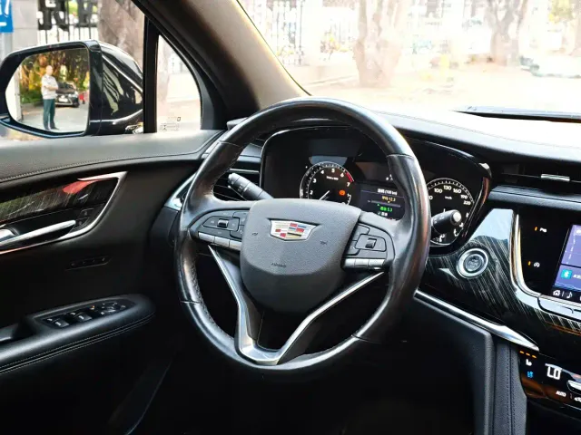 Cadillac XT6 — Фото автомобиля 15