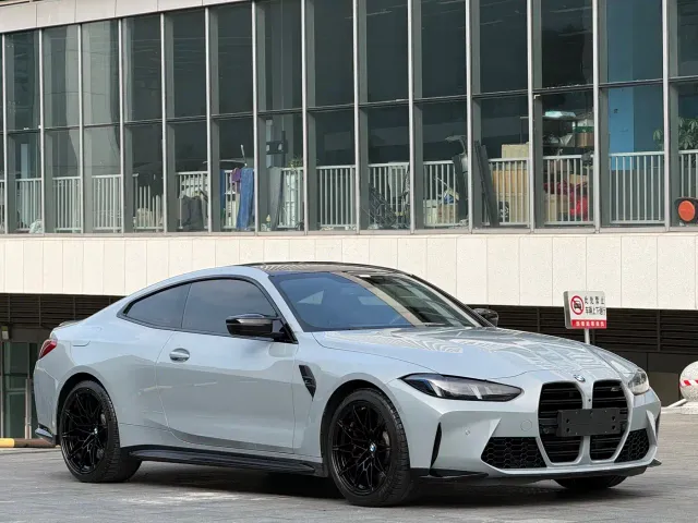 BMW M4 — Фото автомобиля 4