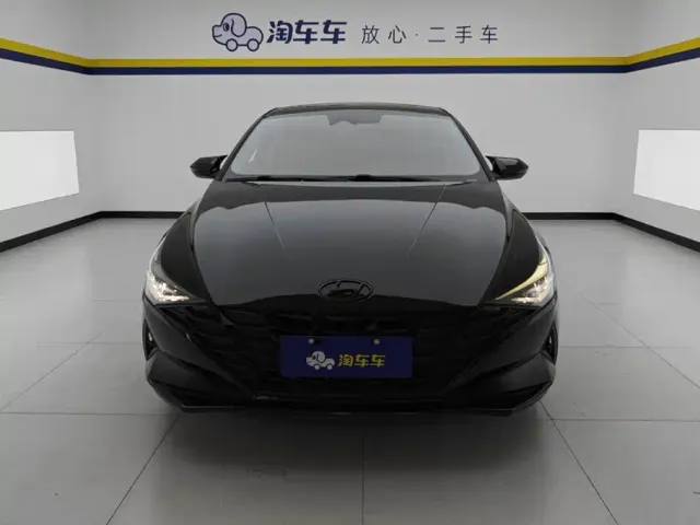 Hyundai Elantra — Фото автомобиля 2