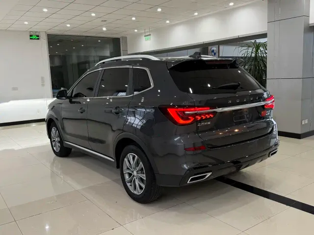 Roewe RX5 — Фото автомобиля 6
