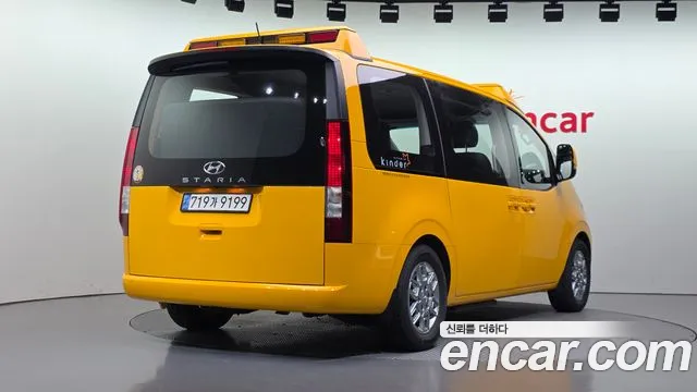 Hyundai Staria — Фото автомобиля 2