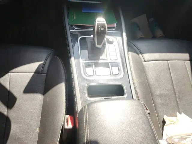 BYD Song MAX — Фото автомобиля 16