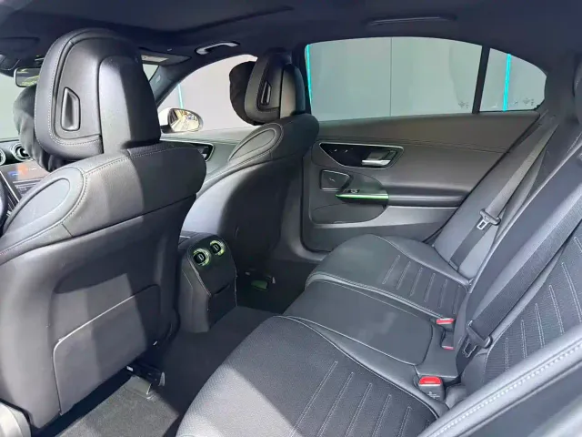Mercedes-Benz C-Class — Фото автомобиля 10