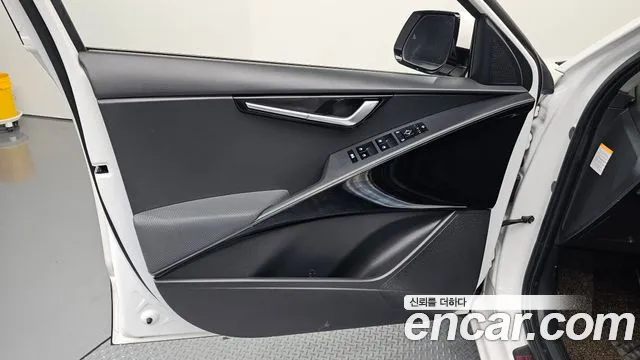 Kia Niro All Niro EV Air — Фото автомобиля 24