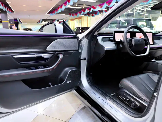 Xpeng P7 — Фото автомобиля 7