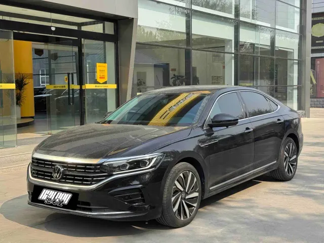 Фотография автомобиля — Volkswagen Passat