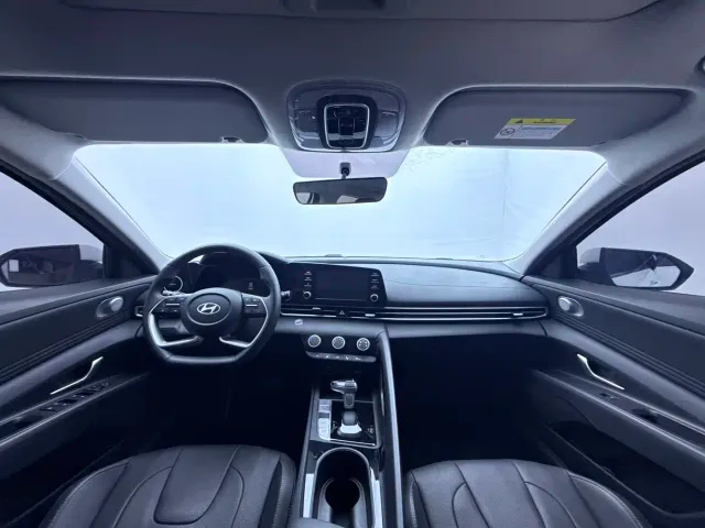 Hyundai Elantra — Фото автомобиля 10