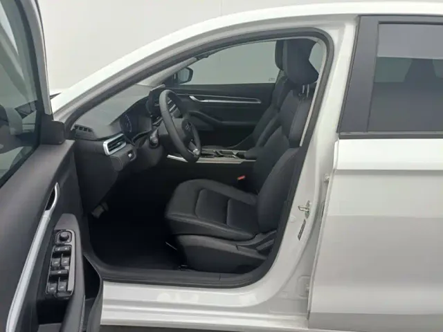 Geely Emgrand — Фото автомобиля 6