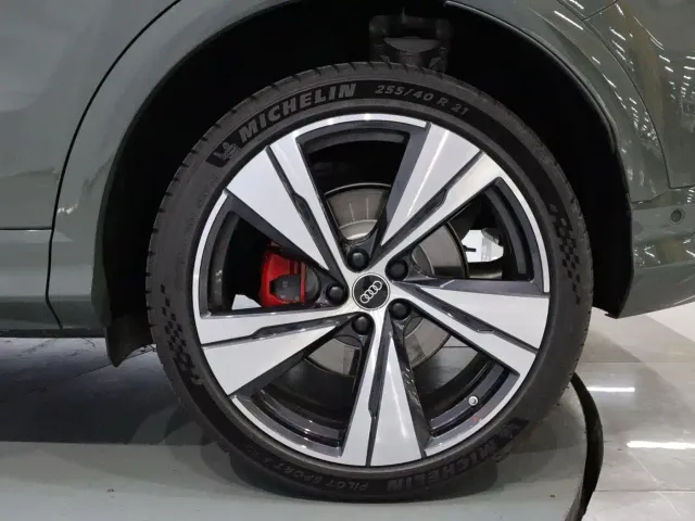 Audi Q5L — Фото автомобиля 20