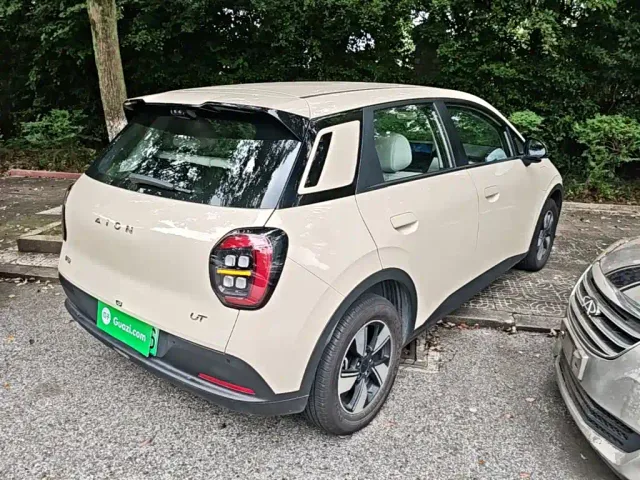 GAC Aion UT — Фото автомобиля 6