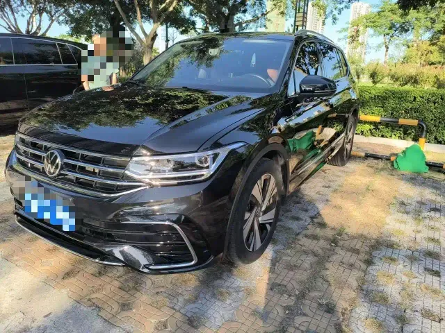 Фотография автомобиля — Volkswagen Tiguan L