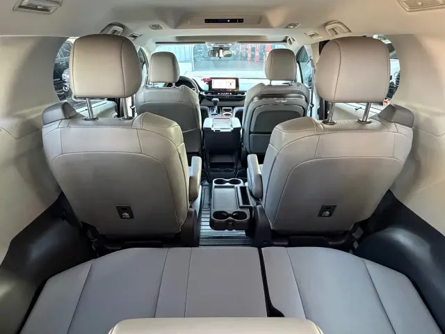 Toyota Granvia — Фото автомобиля 17