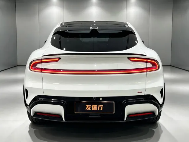 Xiaomi YU7 — Фото автомобиля 5