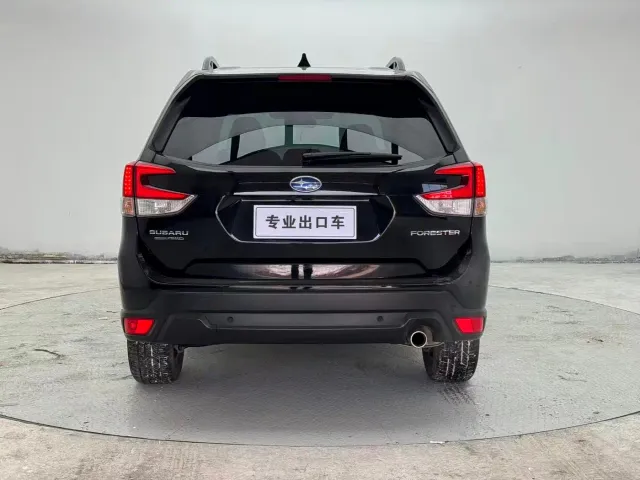 Subaru Forester — Фото автомобиля 5
