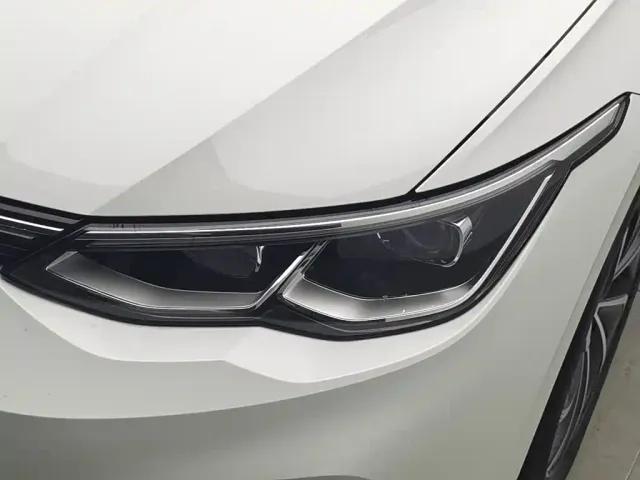 Volkswagen Golf — Фото автомобиля 7