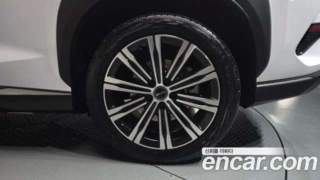 BYD Sealion 7 — Фото автомобиля 6