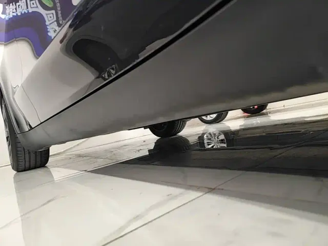 Tesla Model Y — Фото автомобиля 20