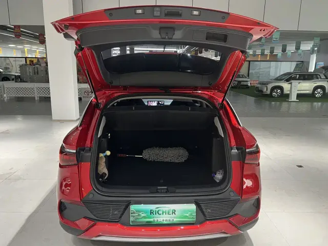 BYD Yuan PLUS — Фото автомобиля 9