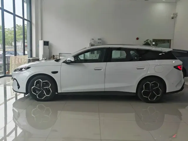BYD Seal 06 DM-i Touring — Фото автомобиля 7