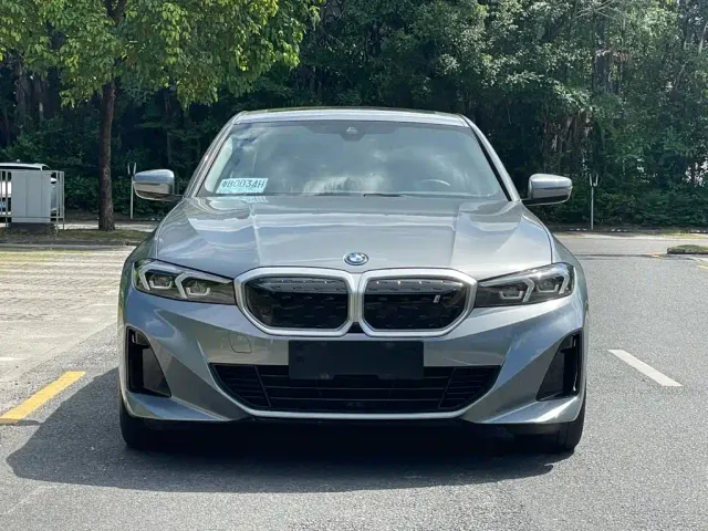 BMW i3 — Фото автомобиля 2