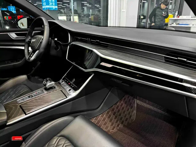 Audi A6L — Фото автомобиля 7