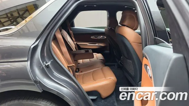 Genesis GV70 — Фото автомобиля 17