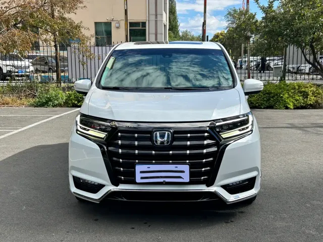 Honda Elysion — Фото автомобиля 2