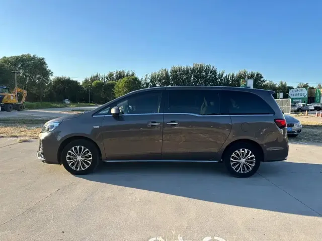 Buick Buick GL8 2023 Facelift Land Business Class Luxury — Фото автомобиля 7