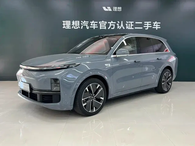 Li Auto L8 — Фото автомобиля 21