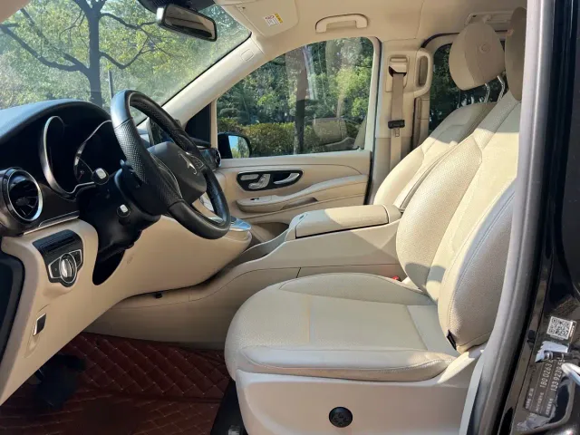 Mercedes-Benz V-Class — Фото автомобиля 5