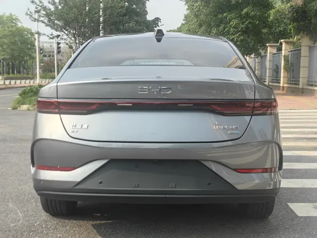 BYD Qin PLUS — Фото автомобиля 12