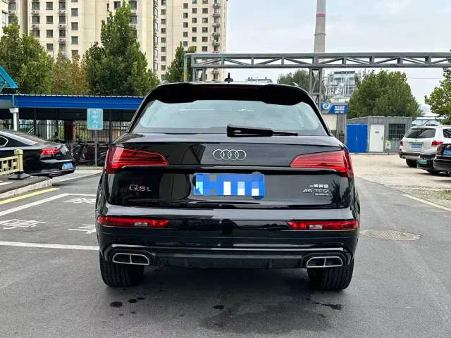 Audi Q5L — Фото автомобиля 6