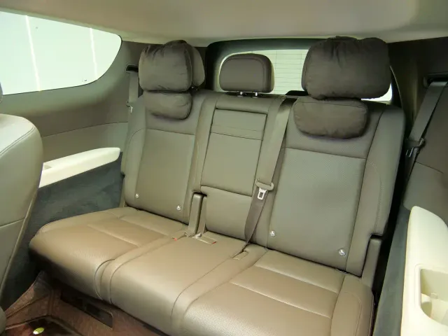 Li Auto MEGA — Фото автомобиля 12