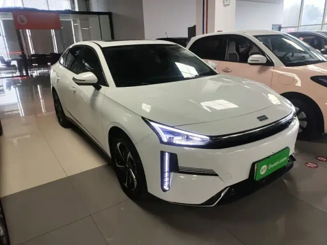 Geely Galaxy L6 — Фото автомобиля 3