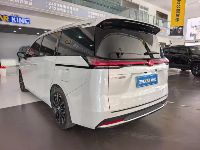 GAC Trumpchi E8 — Фото автомобиля 21