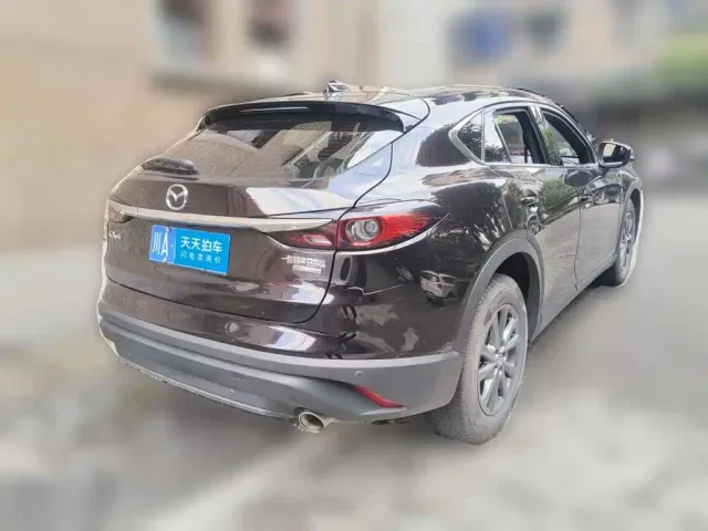 Mazda CX-4 — Фото автомобиля 2