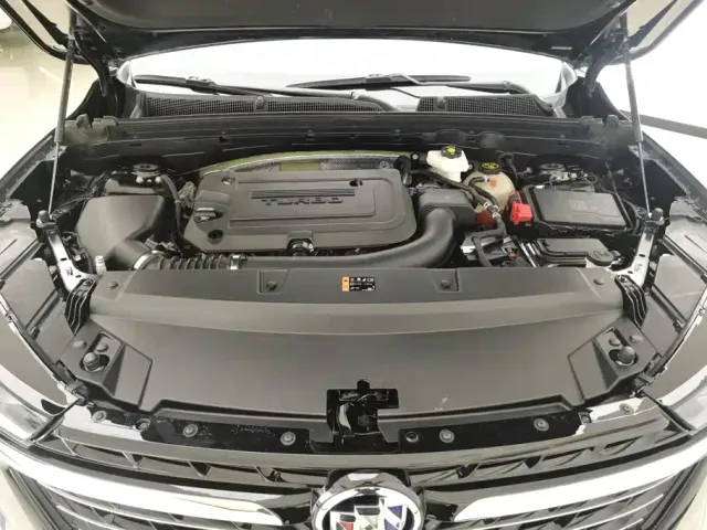 Buick Envision Plus — Фото автомобиля 10