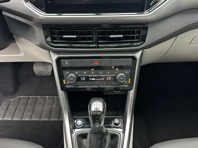 Volkswagen T-Cross — Фото автомобиля 14