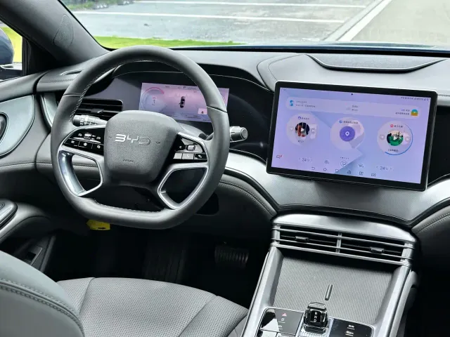 BYD Seal 07 DM-i — Фото автомобиля 12