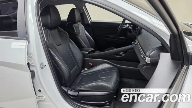Hyundai Avante CN7 — Фото автомобиля 17