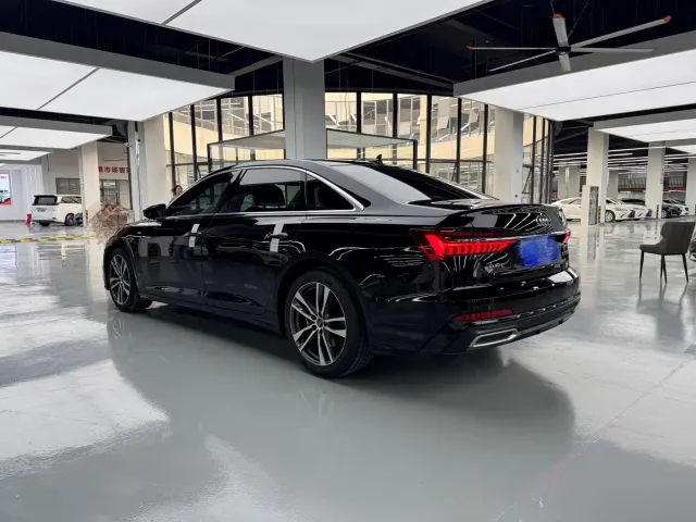 Audi A6L — Фото автомобиля 17