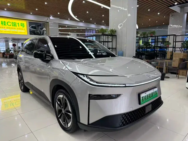 Toyota BoZhi 3X — Фото автомобиля 3