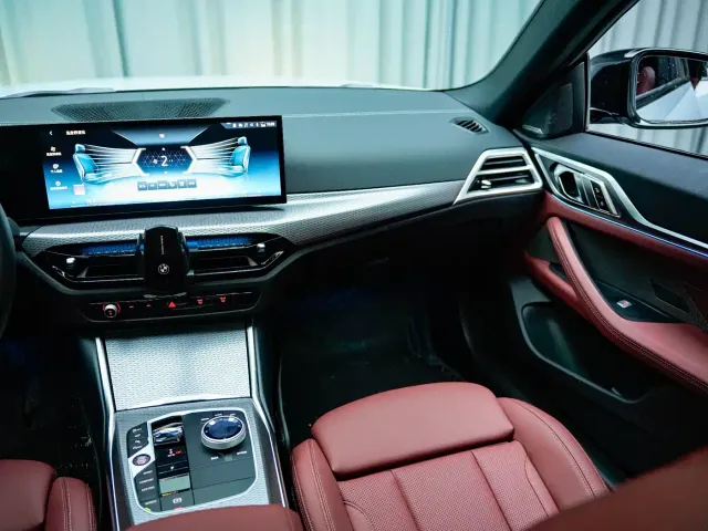 BMW BMW 4 Series 2024 430i Gran Coupe M Sport Shadowline Package — Фото автомобиля 12