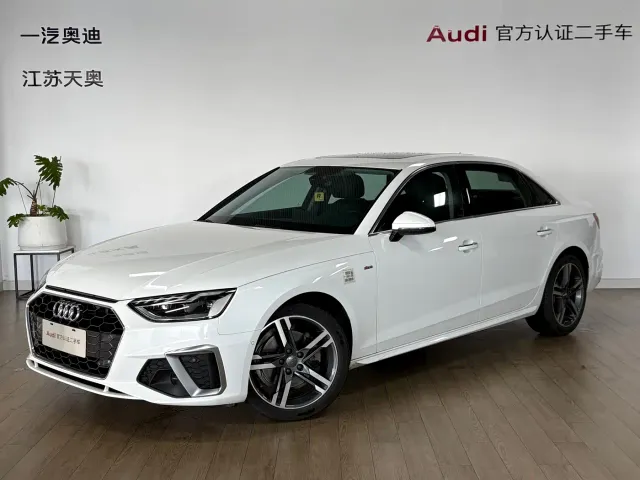 Фотография автомобиля — Audi A4L