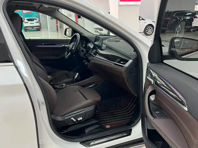 BMW X1 — Фото автомобиля 10